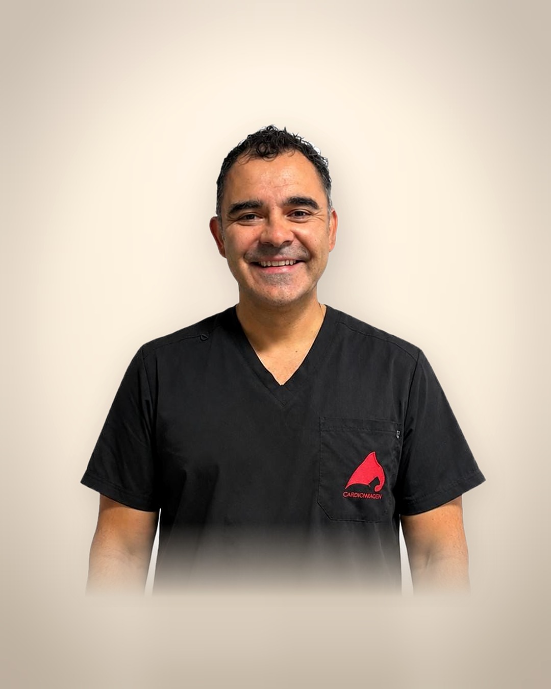 Dr. Nelson Pérez, Médico veterinario · Fundador y director de CardioImagen